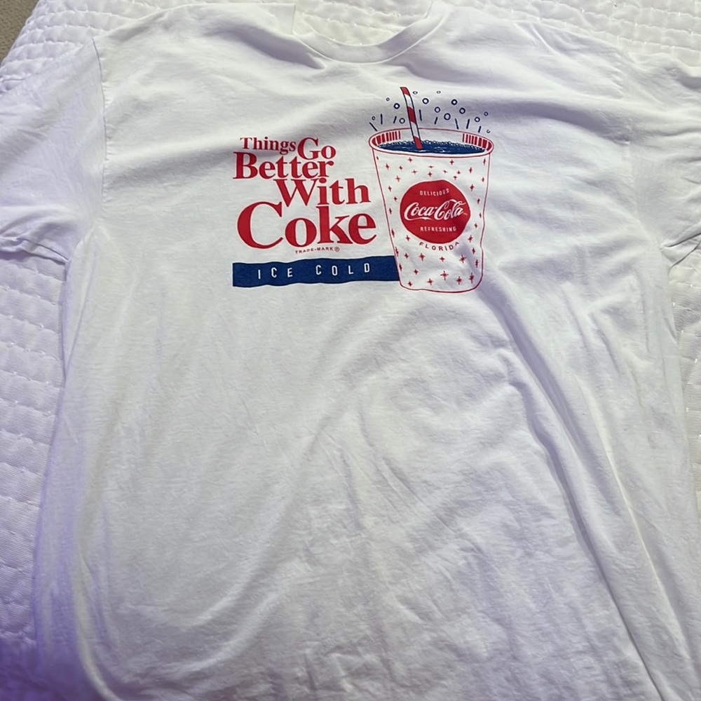Coca-Cola shirt in white, XL